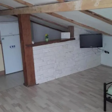 Ivana Apartament *